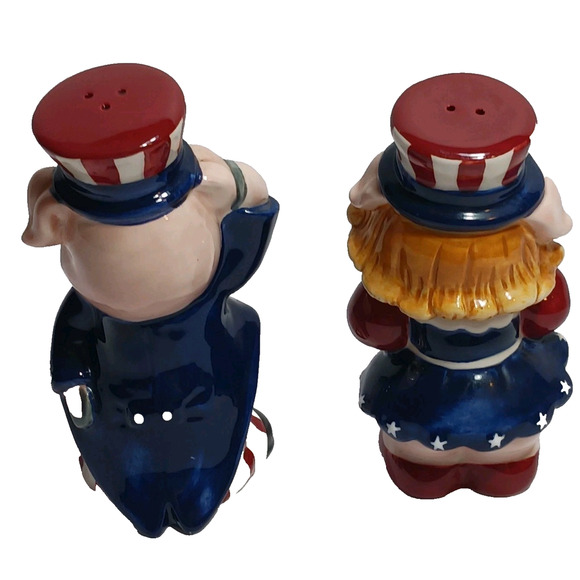 WB Looney Tunes Fourth of July Porky Pig and Petunia Salt And Pepper Shakers EUC - Picture 2 of 4